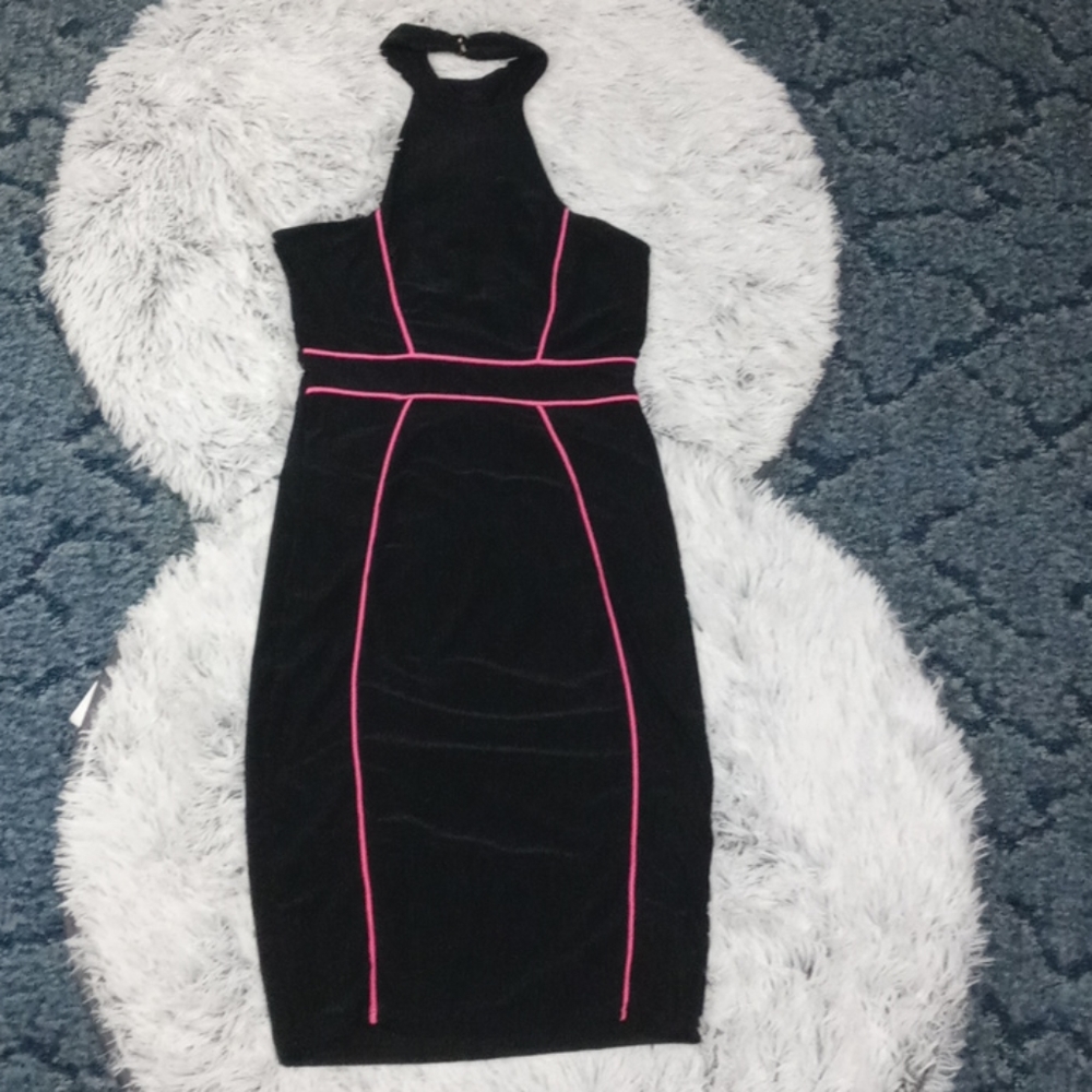 Black bodycon dress